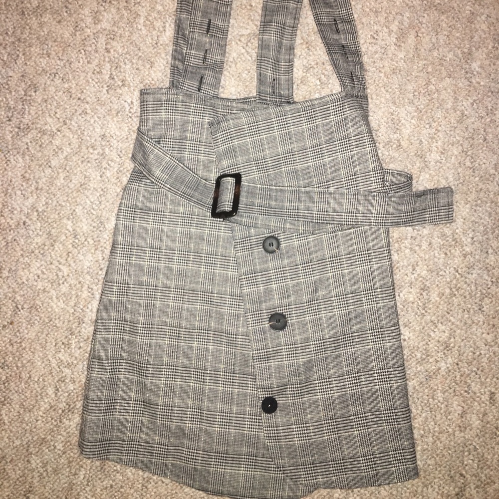 Cute dress to layer over
